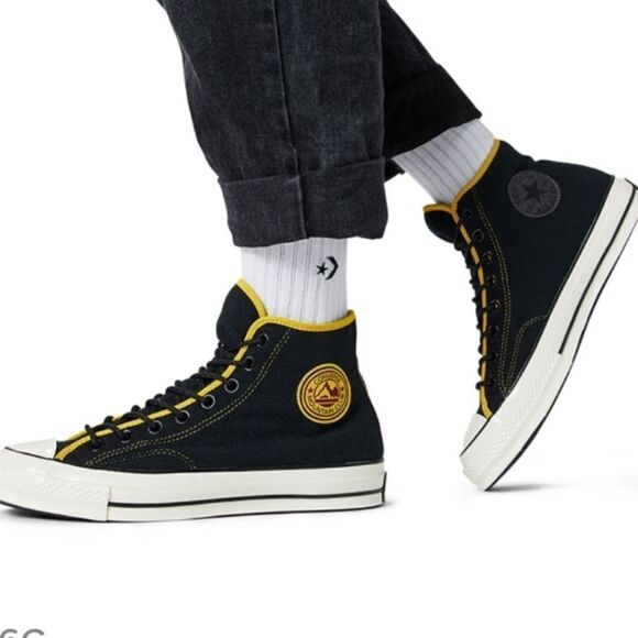 CONVERSE HIGH TOP LACE UP CLOSURE ROUND TOE UNISEX SNEAKER - Picture 1 of 13